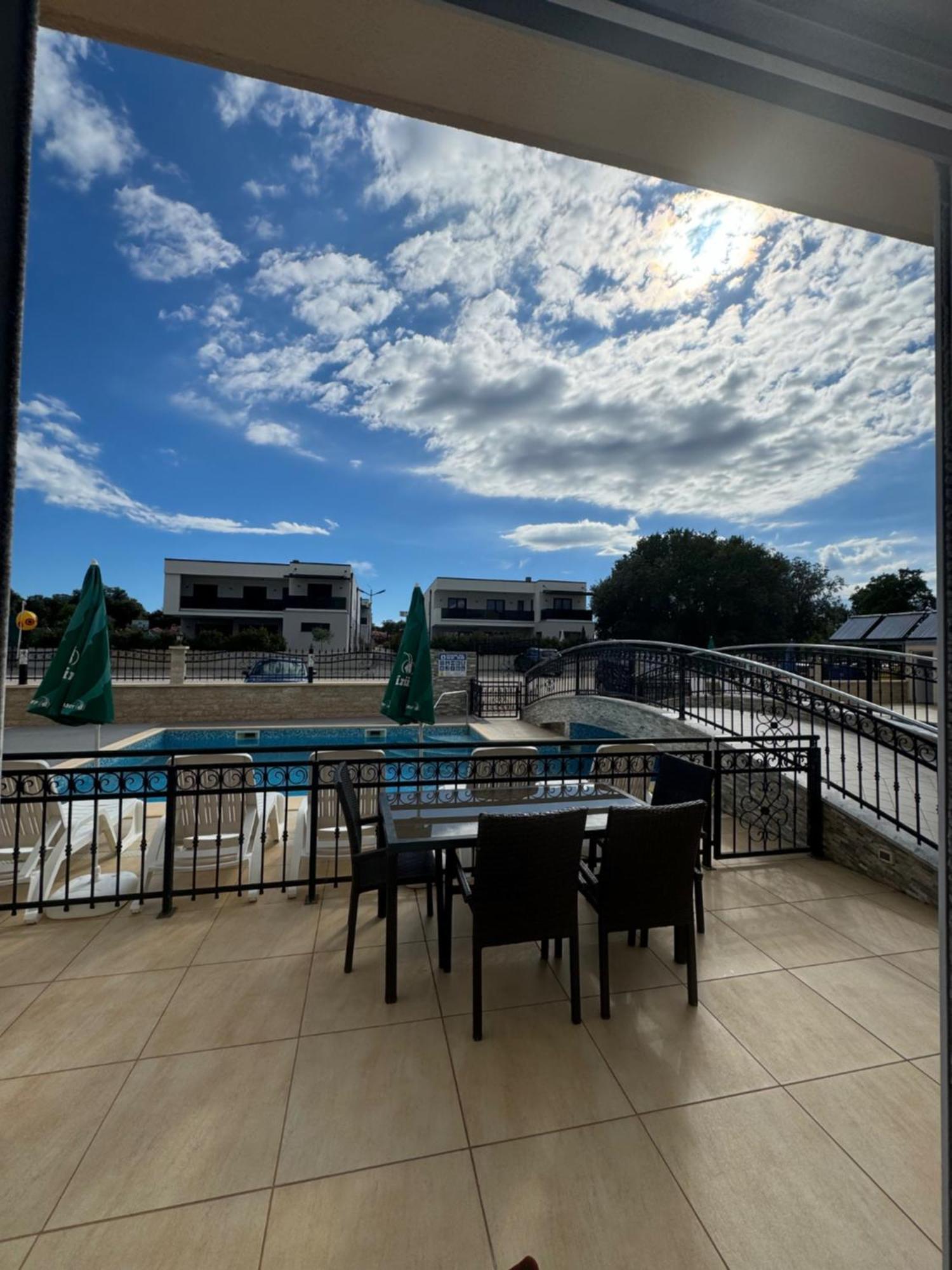 Funtana Appartements an der 1 Reihe vom Meer Buitenkant foto